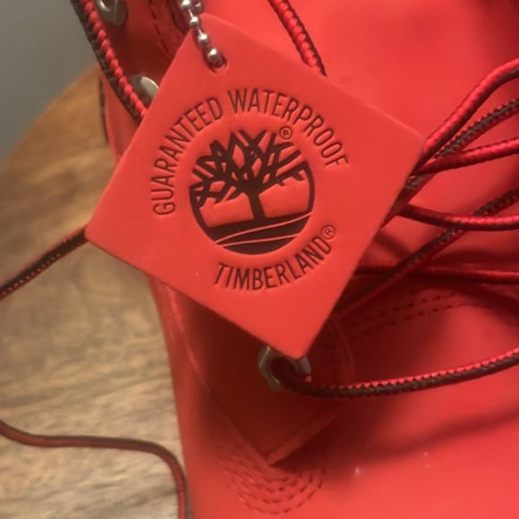 New red timberland boots - Picture 2 of 5